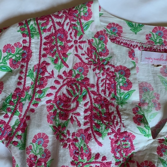 Adorable Mary Marshmallow fine cotton tunic with detailed embroidery. - Picture 7 of 14